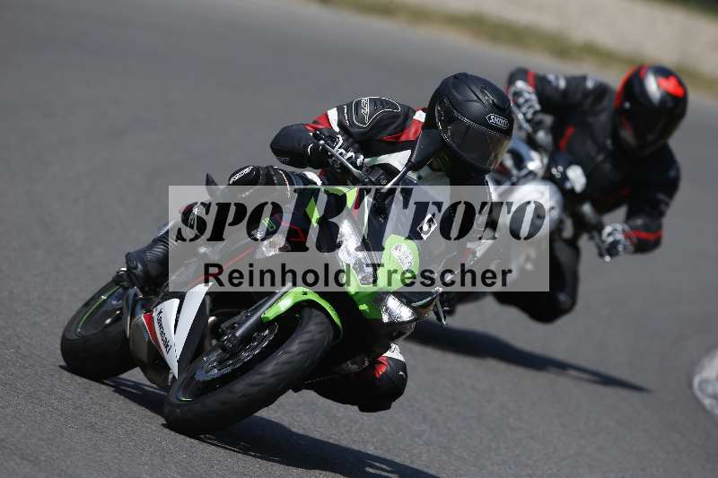 Archiv-2023/28 05.06.2023 Moto Club Anneau du Rhin/blanc-novice/5